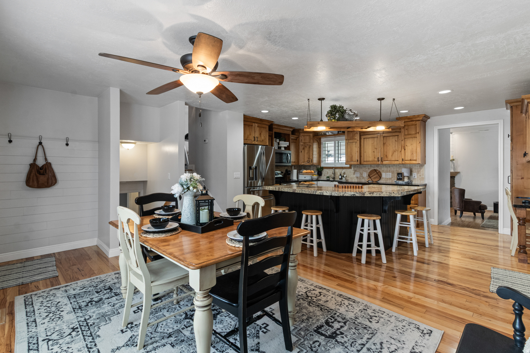 EDGEWOOD - Residential