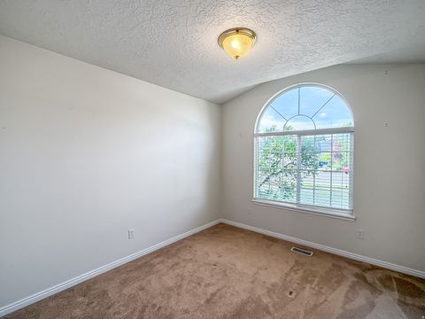 Tiny photo for 1959 DEER RUN DR, South Weber, UT 84405 (MLS # 2158671)