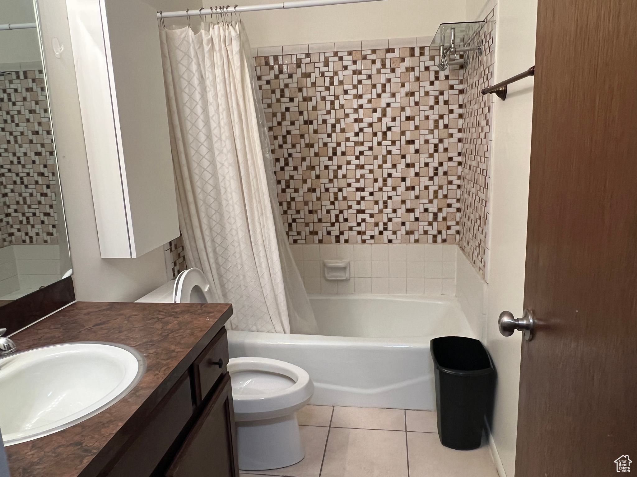 LA DONNA MESA PLAT B - Residential