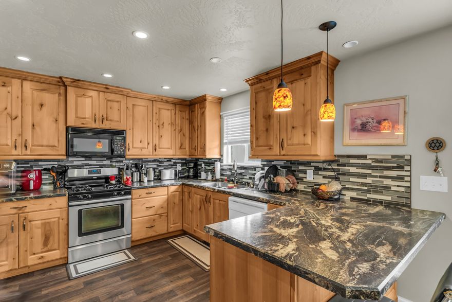 Charming townhome in West Jordan! This cute home is ready for its next owner and is ideally located near shopping, dining, and major roadways. Enjoy a spacious living area, modern kitchen, cozy bedrooms, and a private outdoor space. Don't miss this fantastic opportunity-schedule a showing today! Square footage figures are provided as a courtesy estimate only and were obtained from county records .  Buyer is advised to obtain an independent measurement.