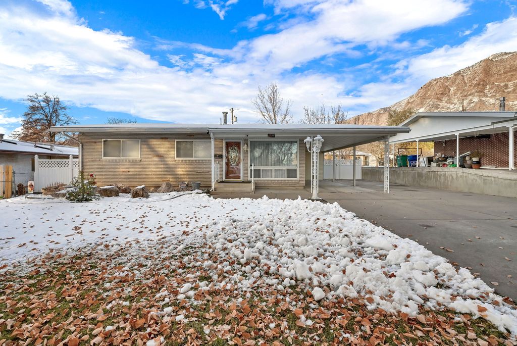 Photo of 1062 HUDSON ST, Ogden, UT 84404 (MLS # 2125239)