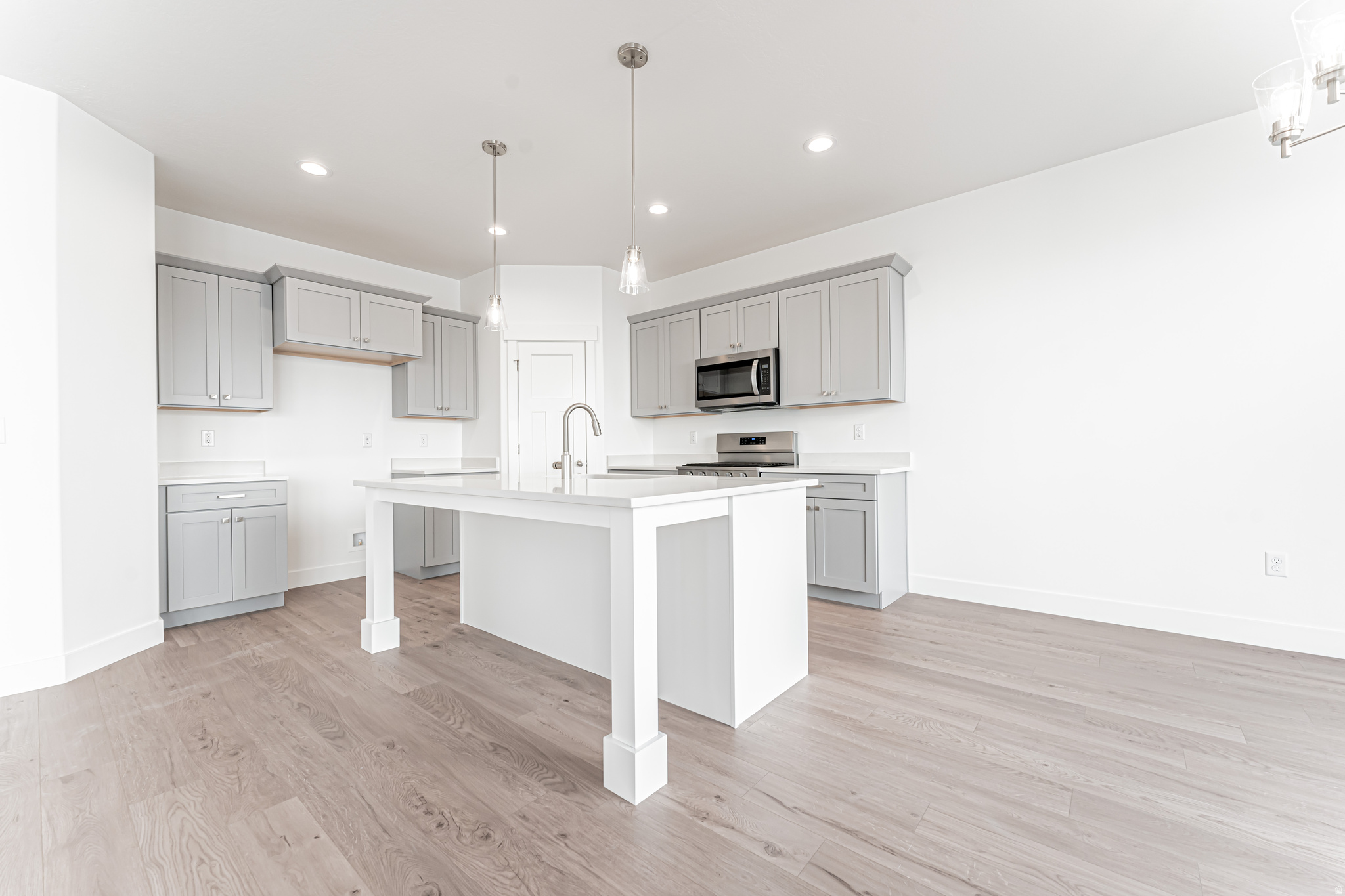 RIDGEHORNE - Residential