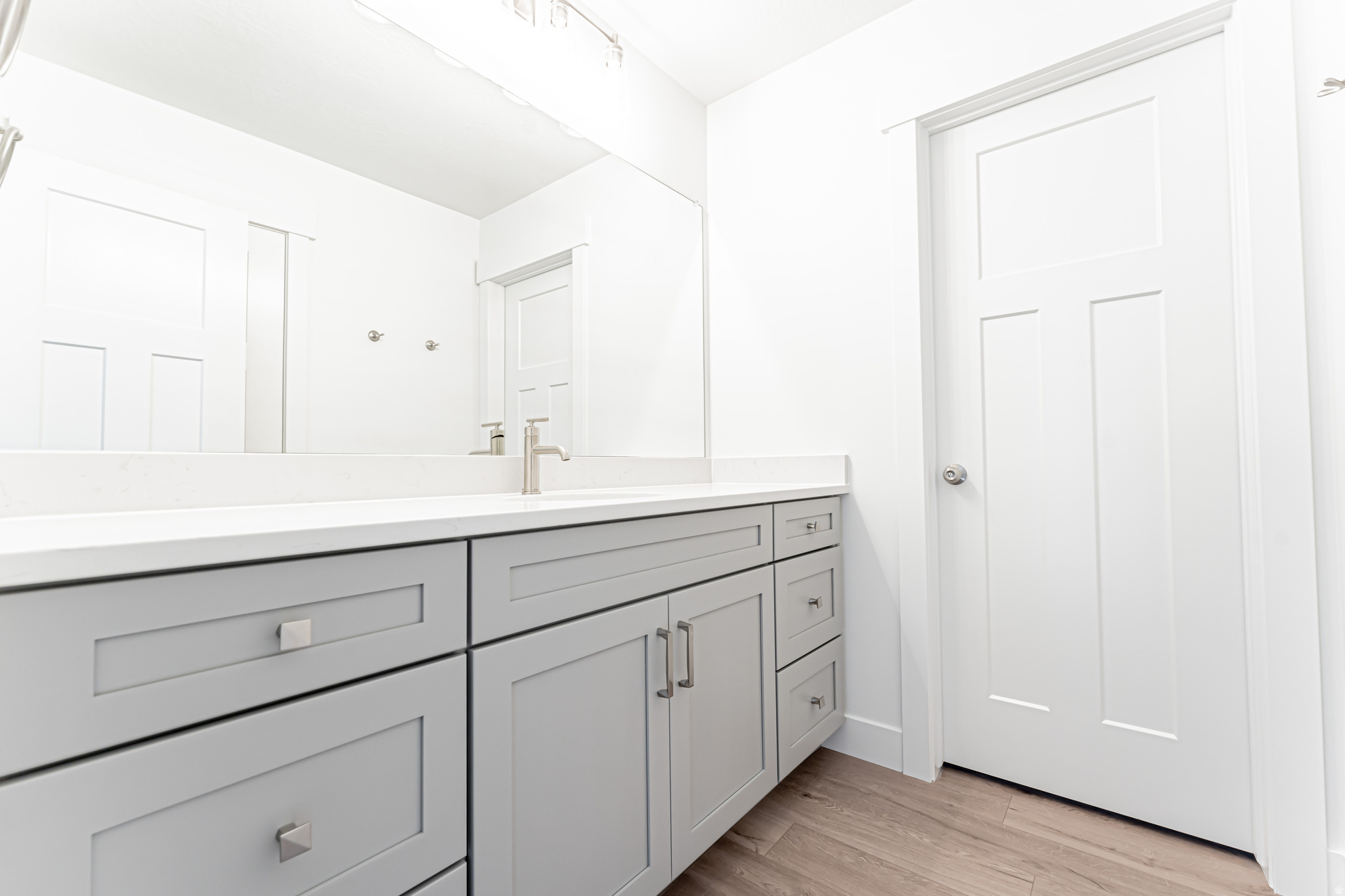 RIDGEHORNE - Residential