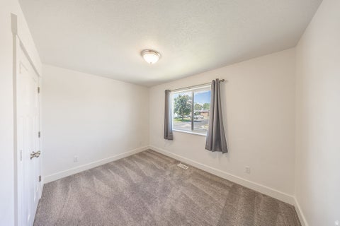 Tiny photo for 4991 S 475 W, Washington Terrace, UT 84405 (MLS # 2170390)