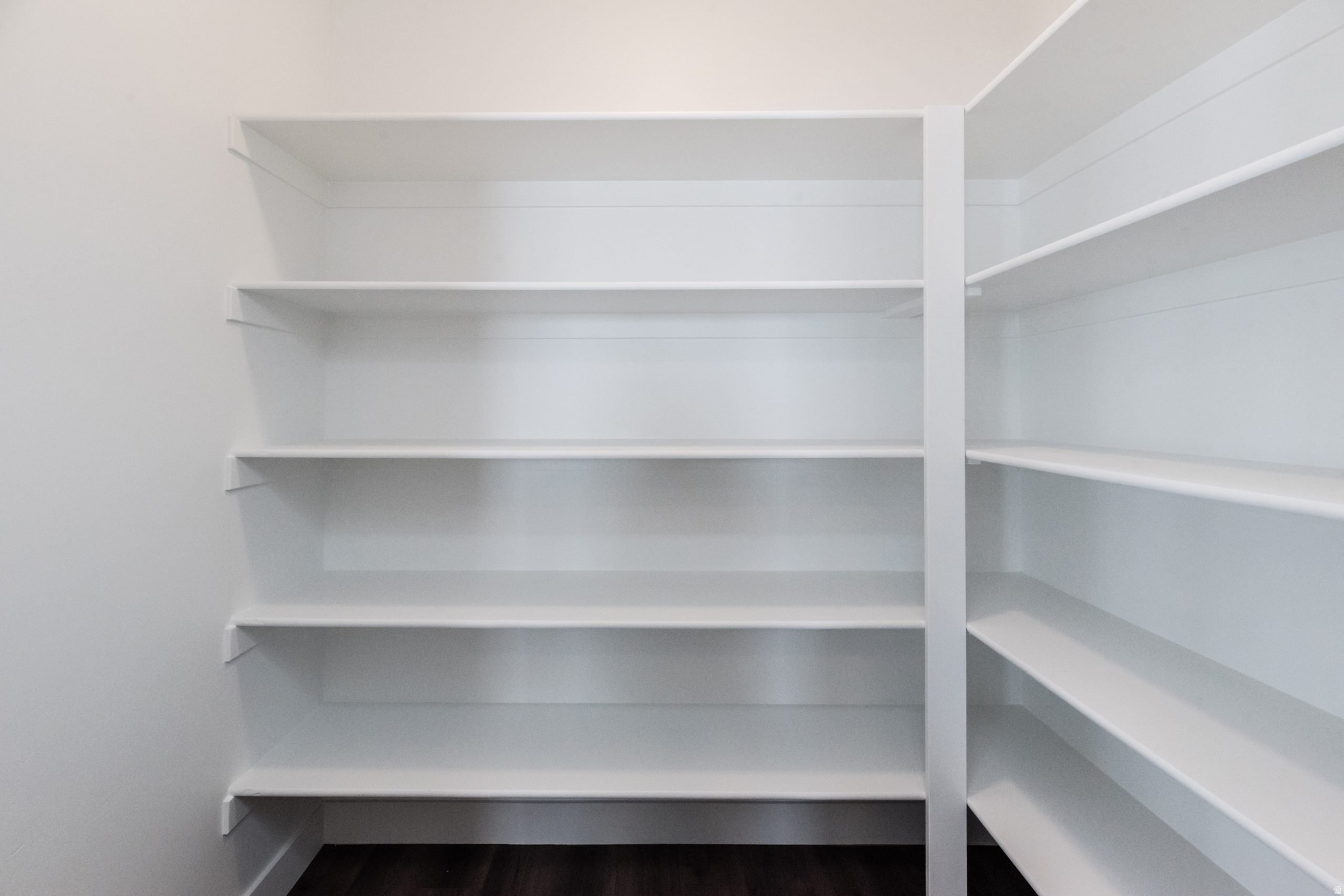 SMILING H - Residential