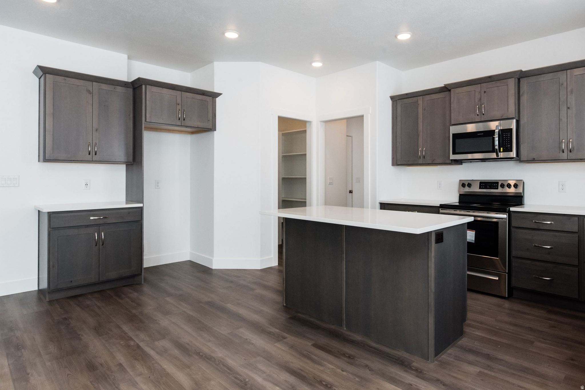 SMILING H - Residential