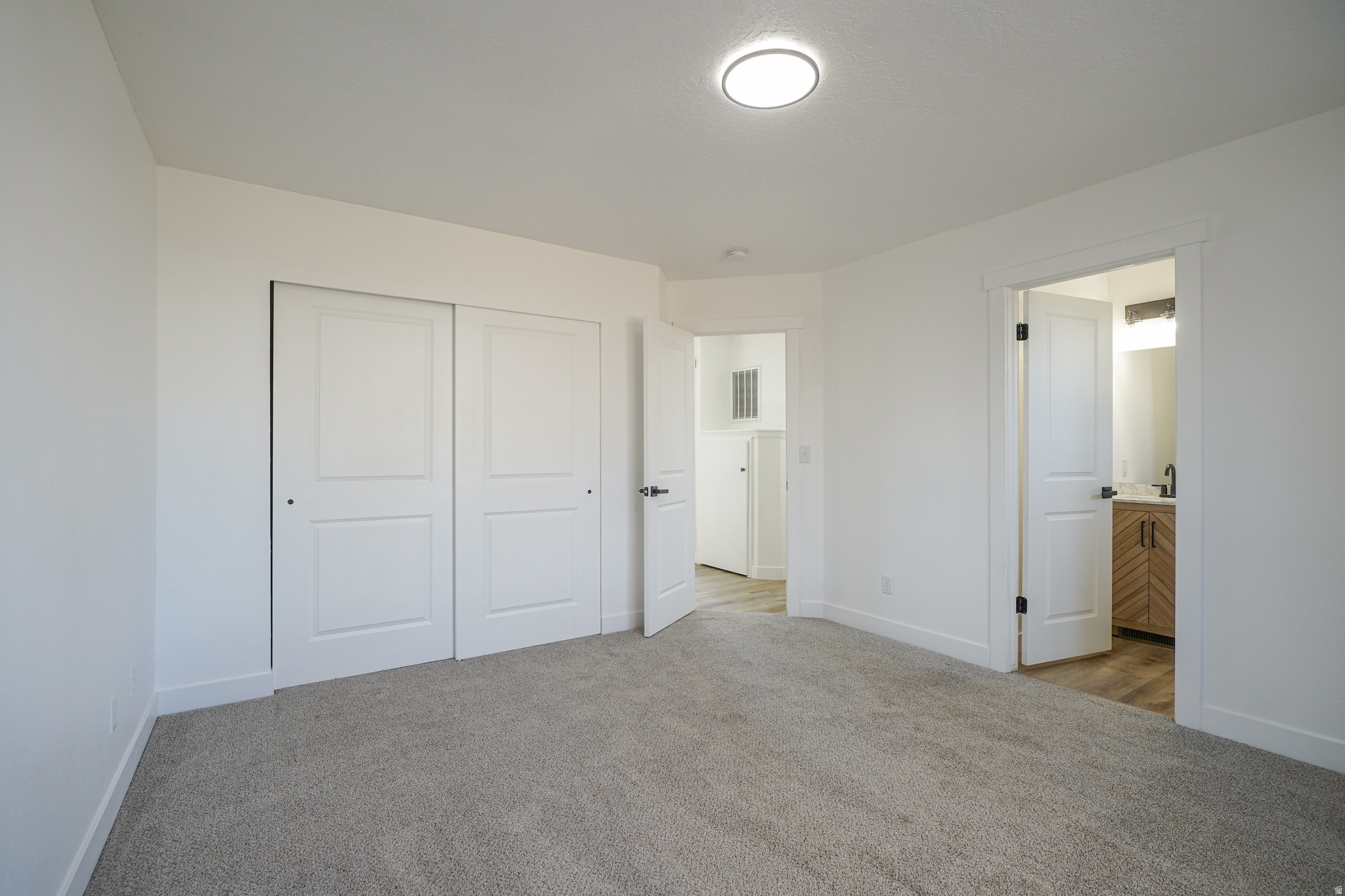 RIDERWOOD VILLAGE - Residential