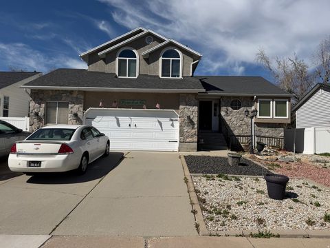 Photo of 1013 N 1100 W, Farmington, UT 84025 (MLS # 2144866) Photo of 1013 N 1100 W, Farmington, UT 84025 (MLS # 2144866)