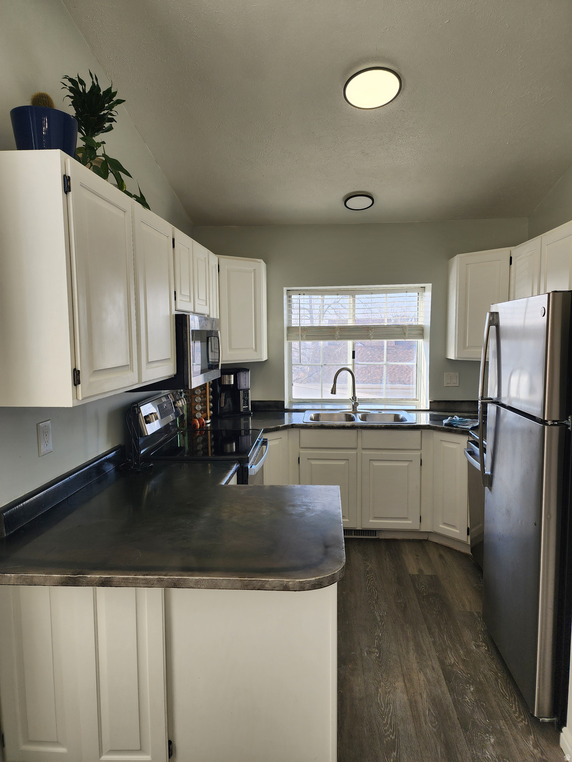 PLUM TREE CONDOMINIUMS PHASE II - Residential