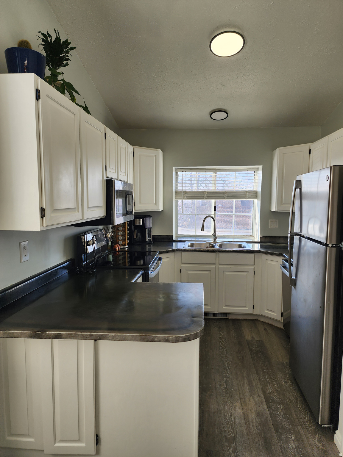 PLUM TREE CONDOMINIUMS PHASE II - Residential