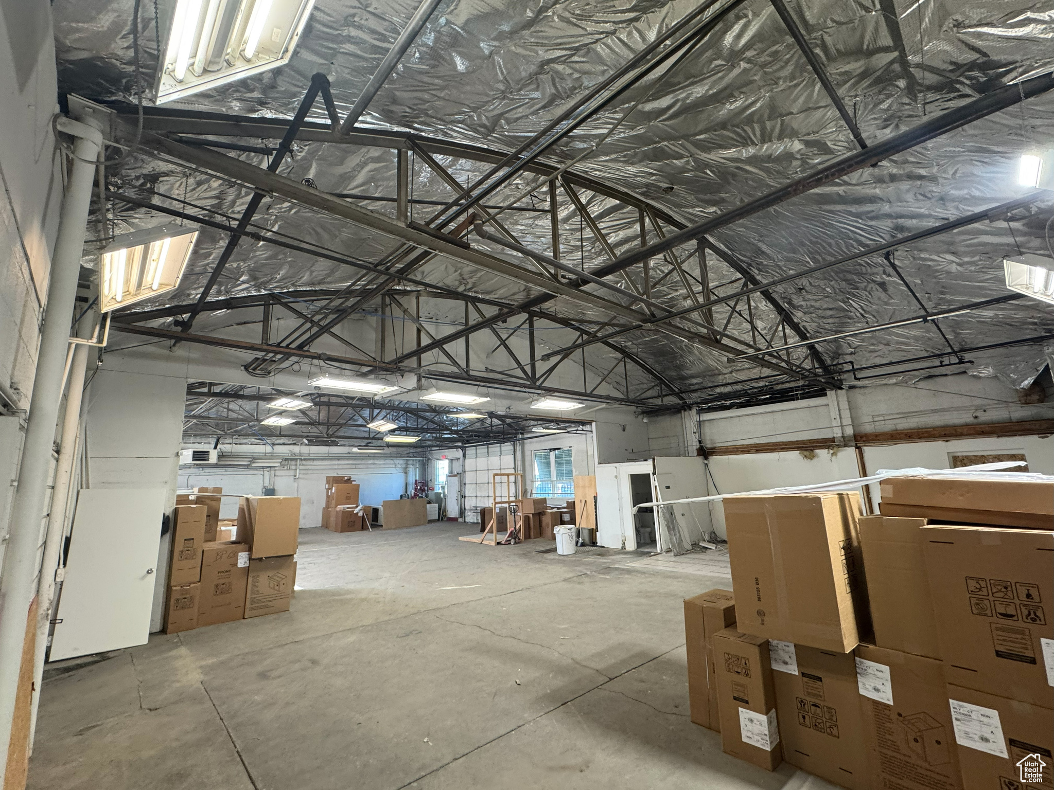 JOHNSONS - Commercial Sale