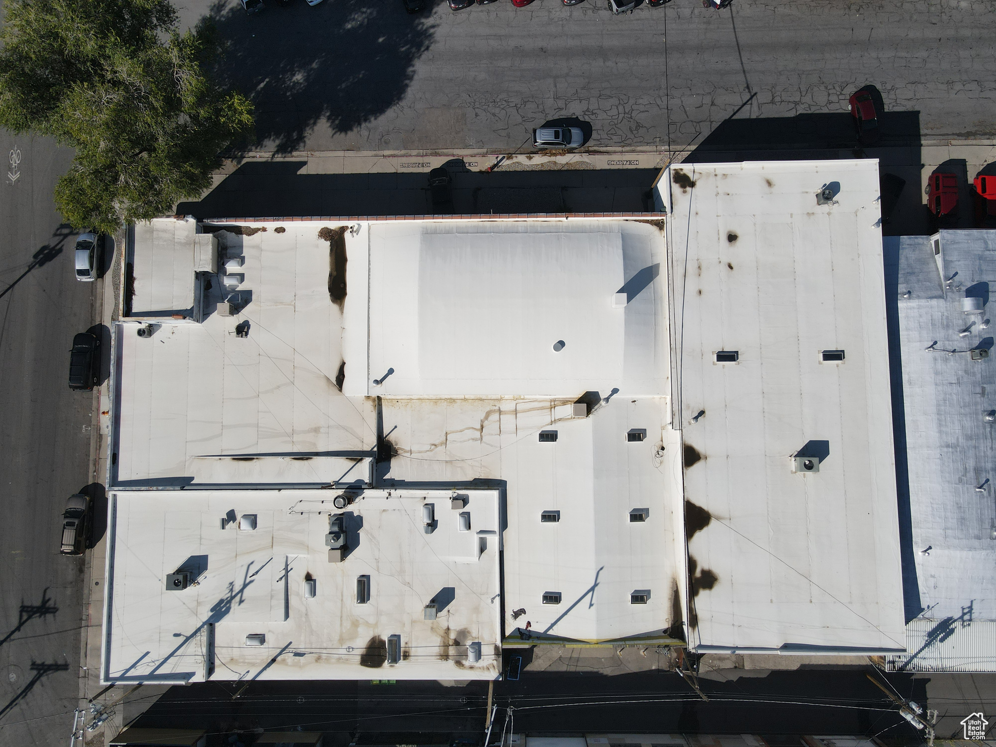 JOHNSONS - Commercial Sale