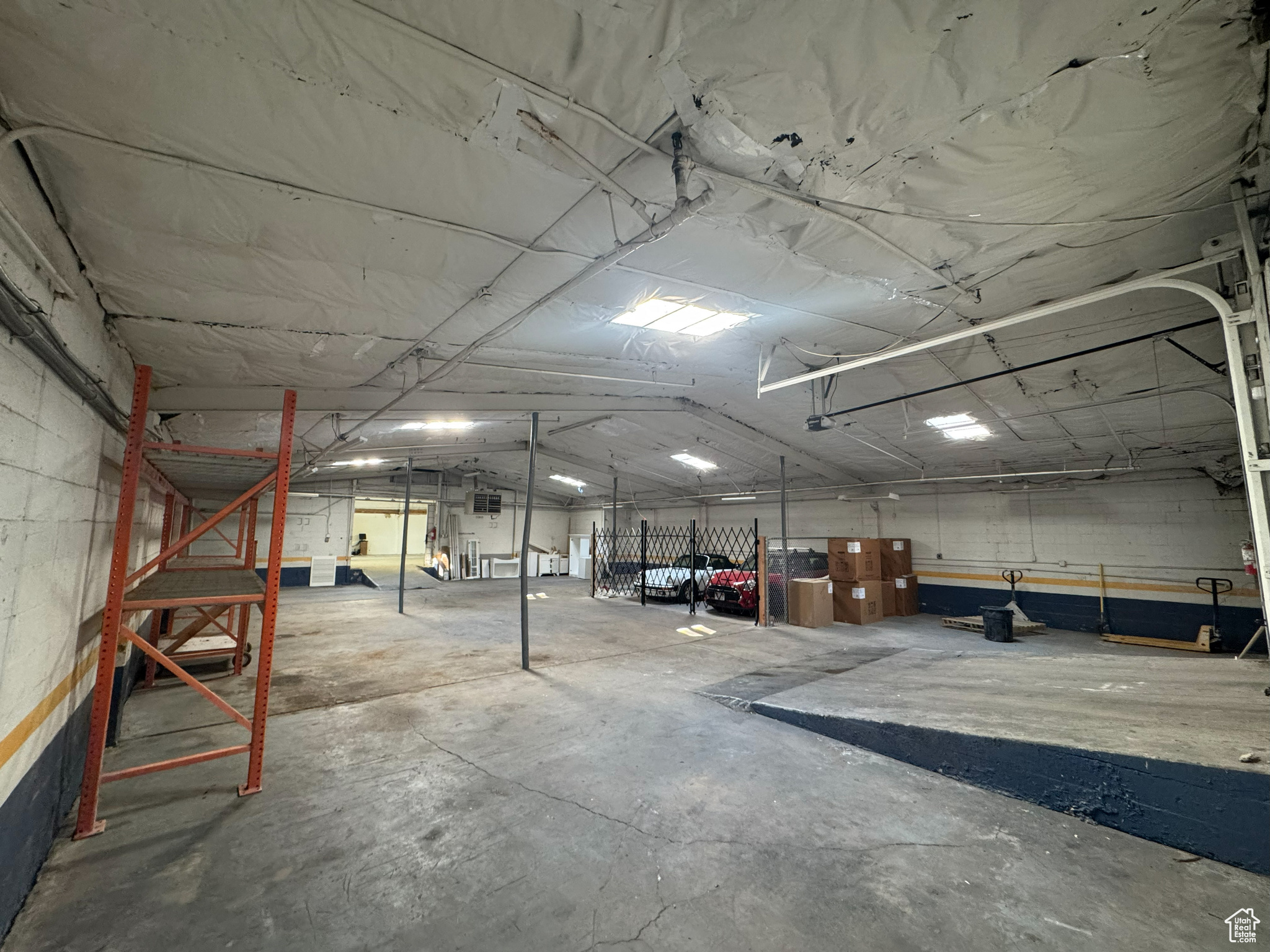 JOHNSONS - Commercial Sale