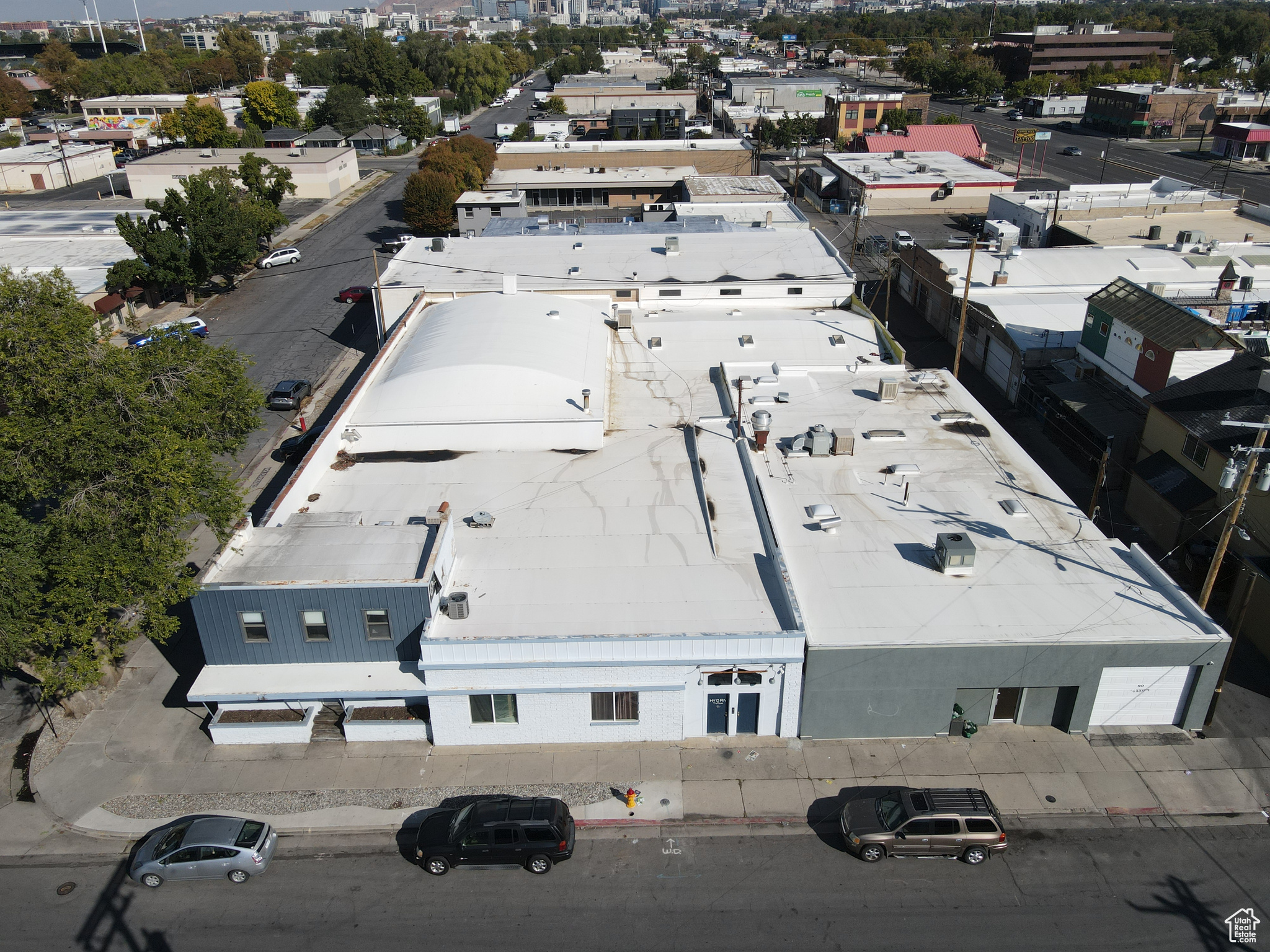 JOHNSONS - Commercial Sale