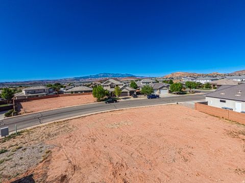 Tiny photo for 422 E SADDLEBACK RD #44, Washington, UT 84780 (MLS # 2152189)