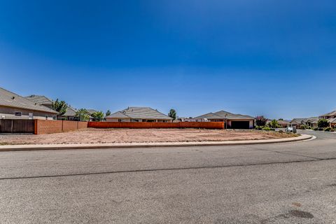 Tiny photo for 422 E SADDLEBACK RD #44, Washington, UT 84780 (MLS # 2152189)
