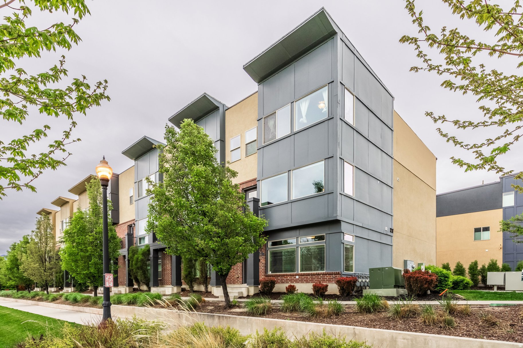 BIRKHILL TOWNHOUSES - Residential