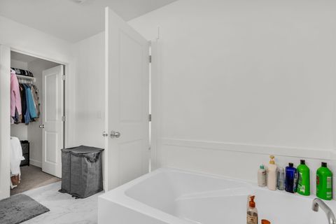 Tiny photo for 1402 N MEADOW LN, Spanish Fork, UT 84660 (MLS # 2150946)