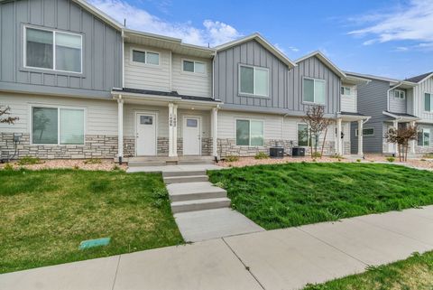 Tiny photo for 1402 N MEADOW LN, Spanish Fork, UT 84660 (MLS # 2150946)
