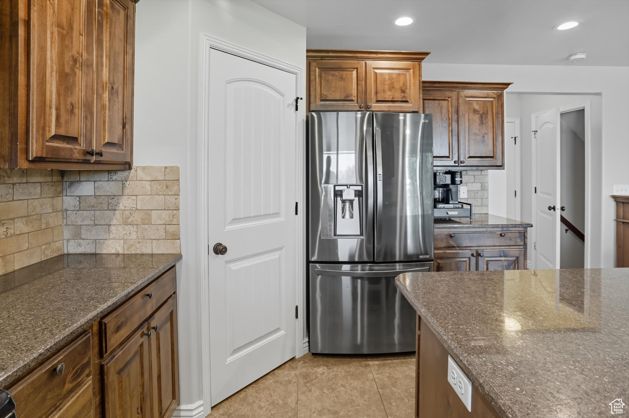 MOUNTAIN SHADOWS - Residential