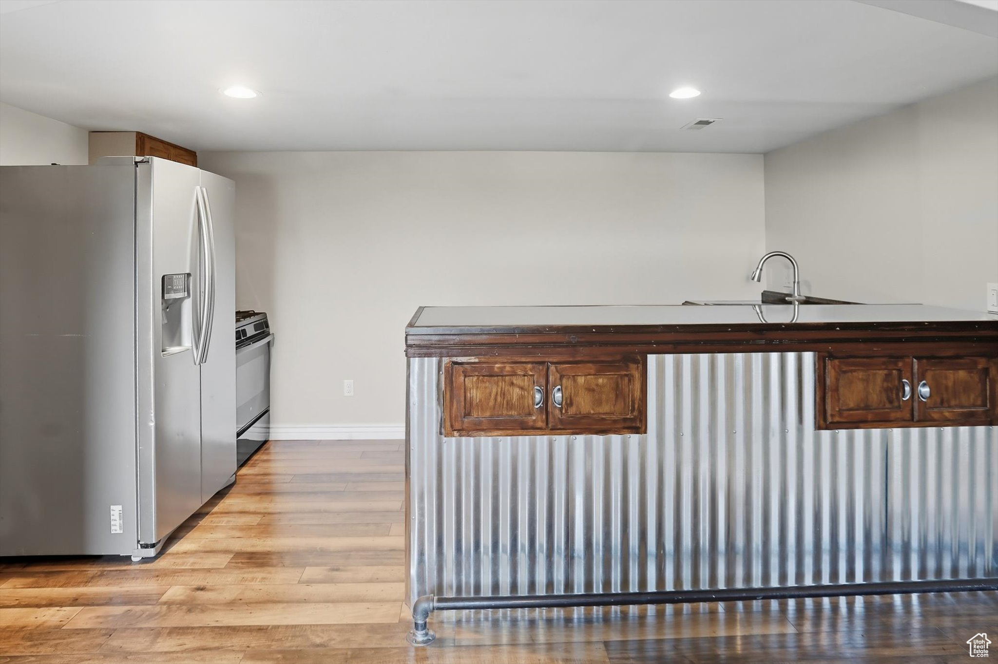 MOUNTAIN SHADOWS - Residential