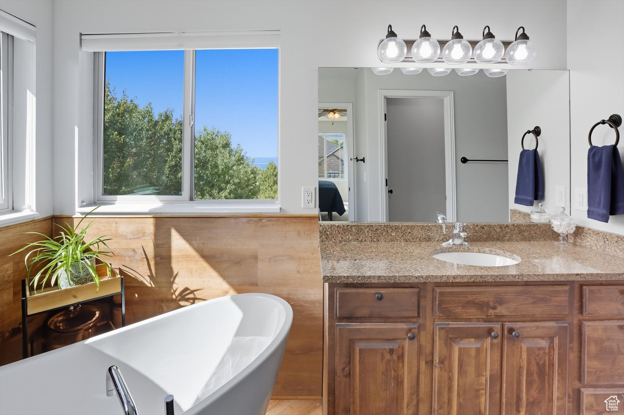 MOUNTAIN SHADOWS - Residential