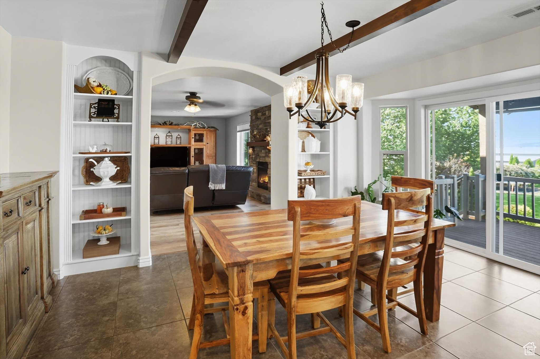 MOUNTAIN SHADOWS - Residential