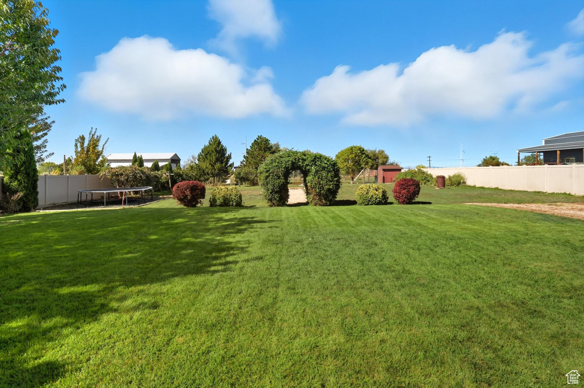 MOUNTAIN SHADOWS - Residential