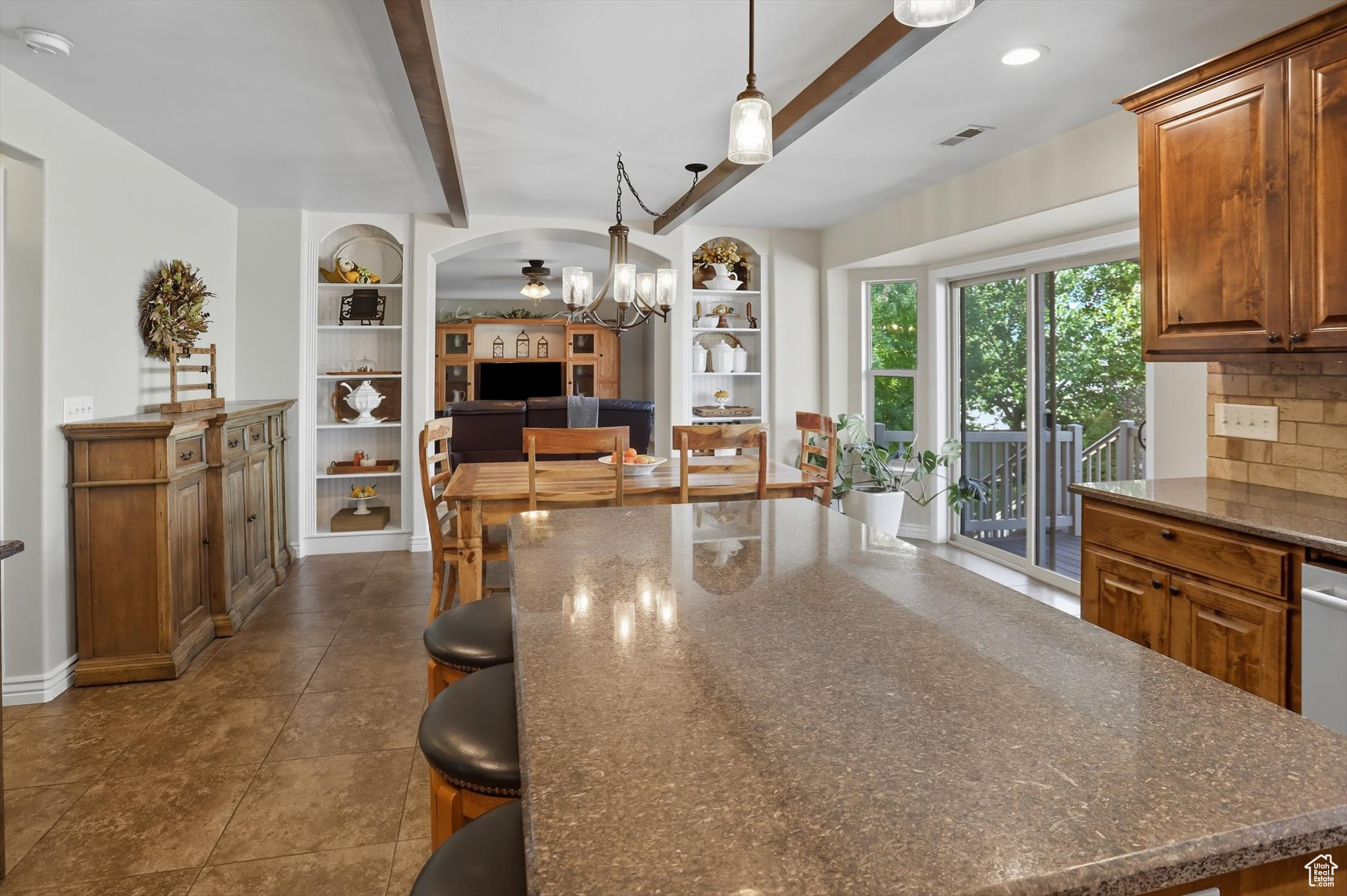 MOUNTAIN SHADOWS - Residential