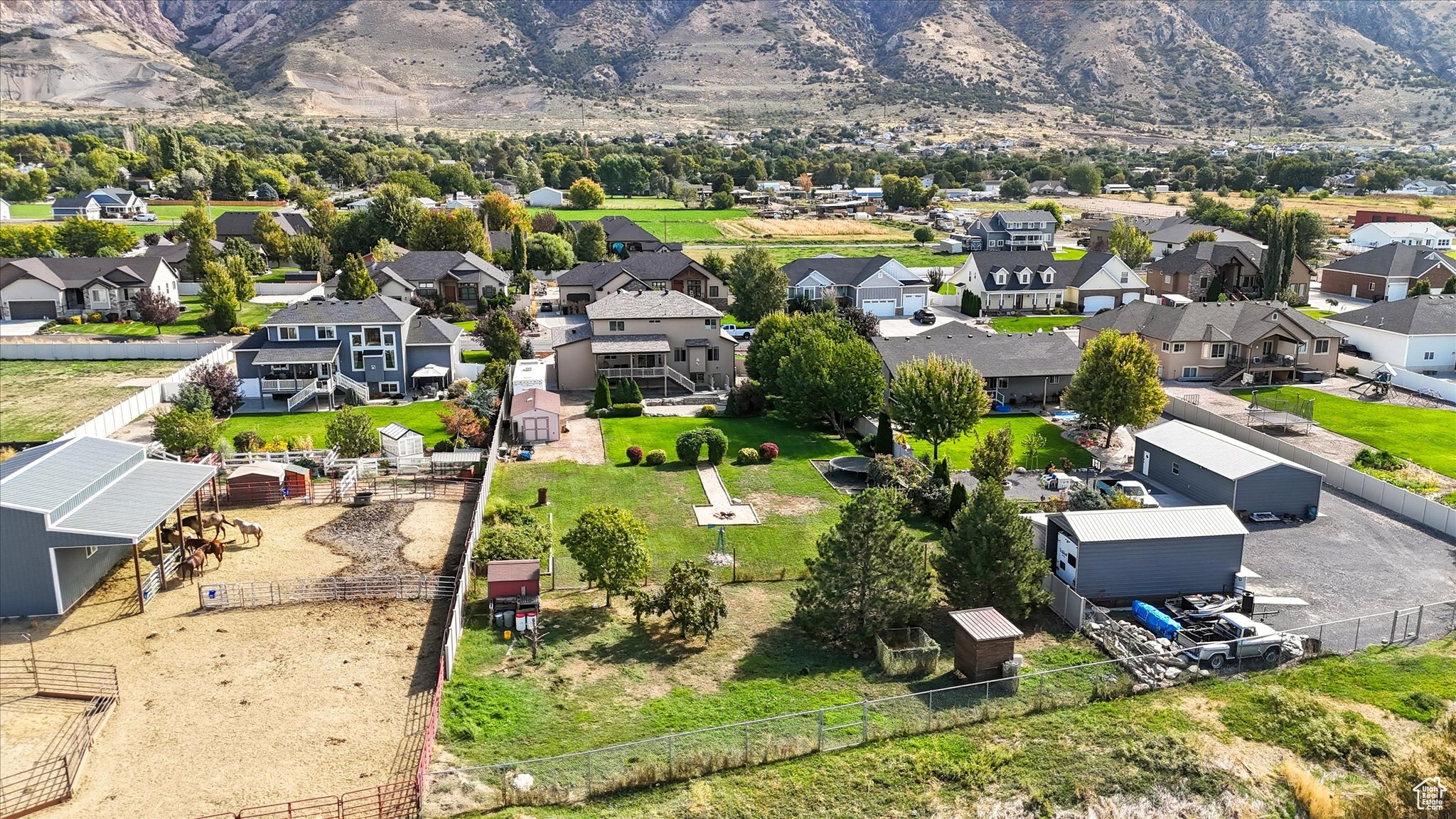 MOUNTAIN SHADOWS - Residential