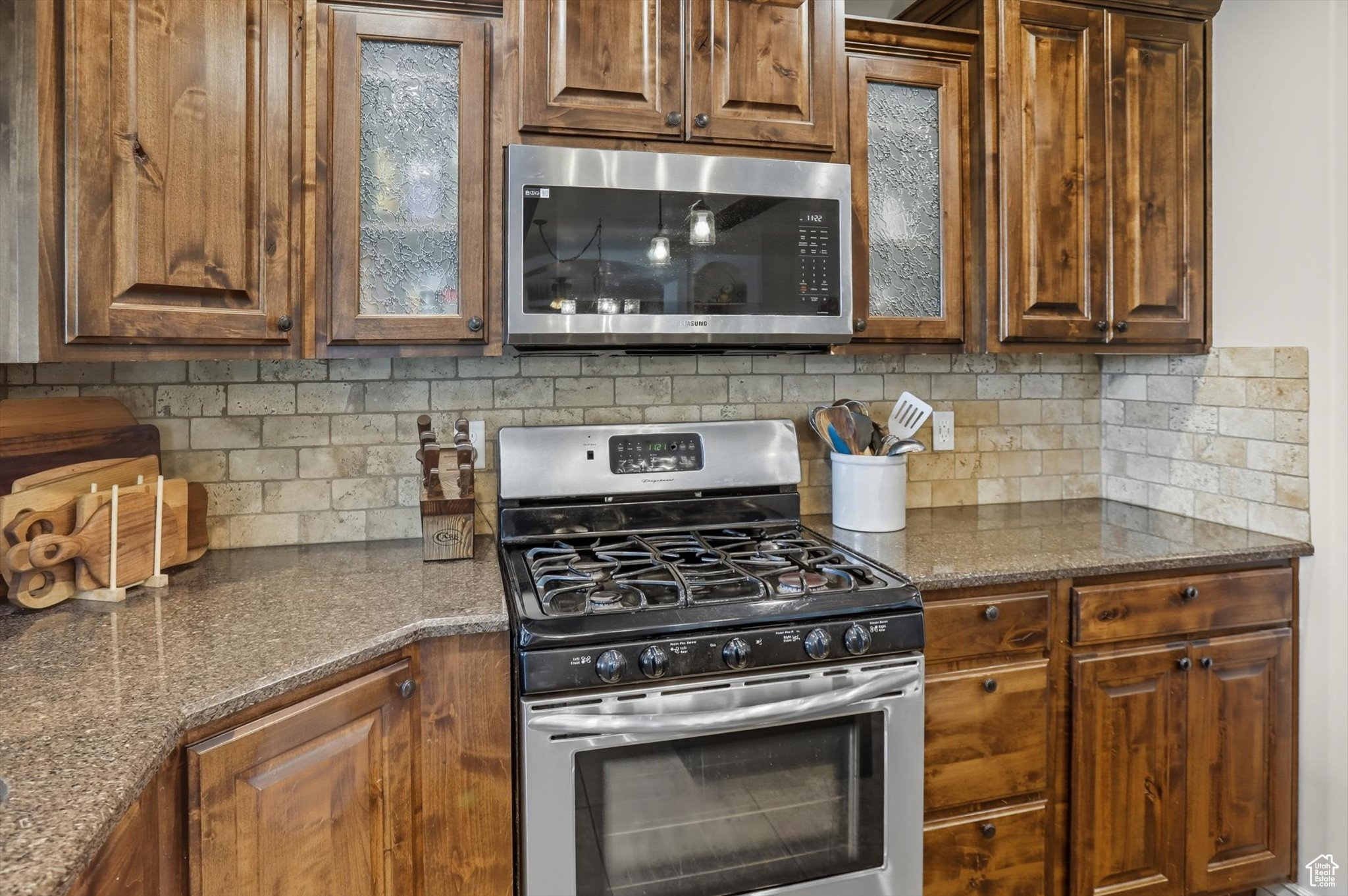 MOUNTAIN SHADOWS - Residential