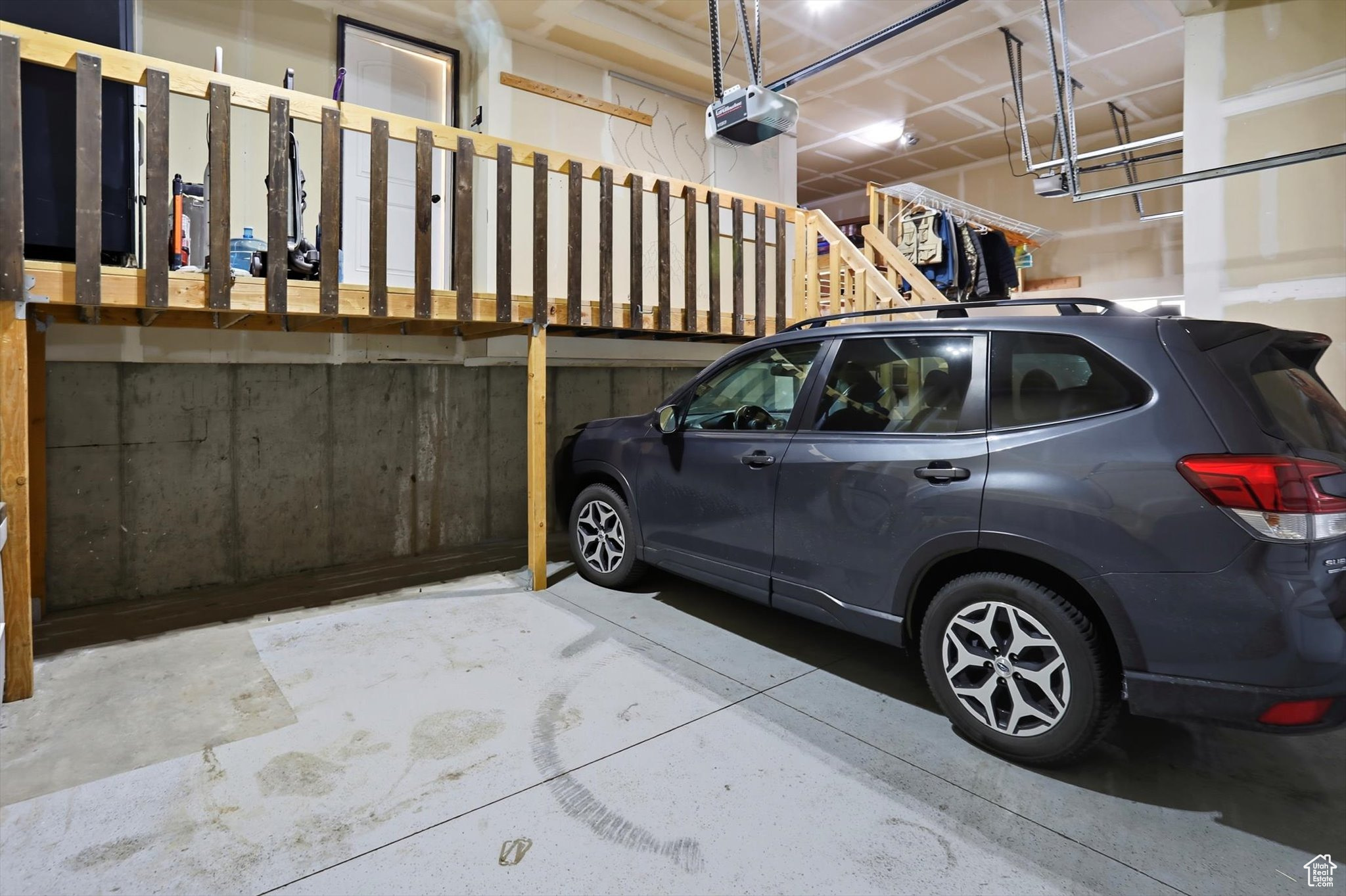 MOUNTAIN SHADOWS - Residential