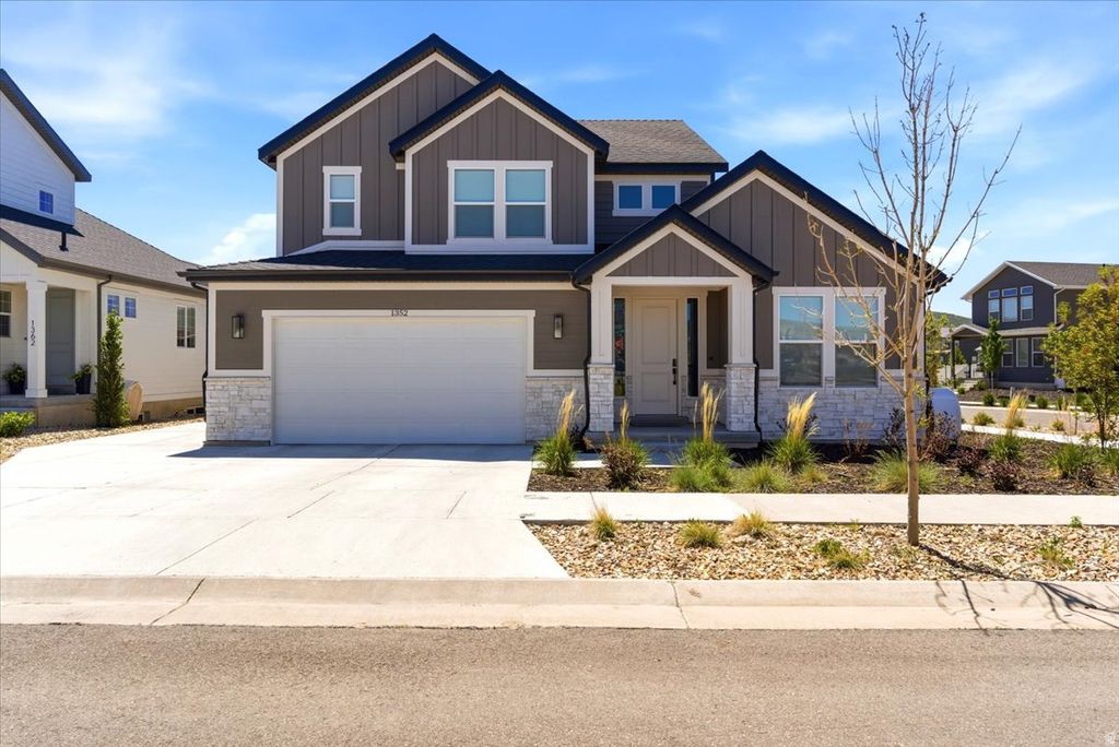 Photo of 1352 SNOWBERRY CIR, Park City, UT 84098 (MLS # 2169046)