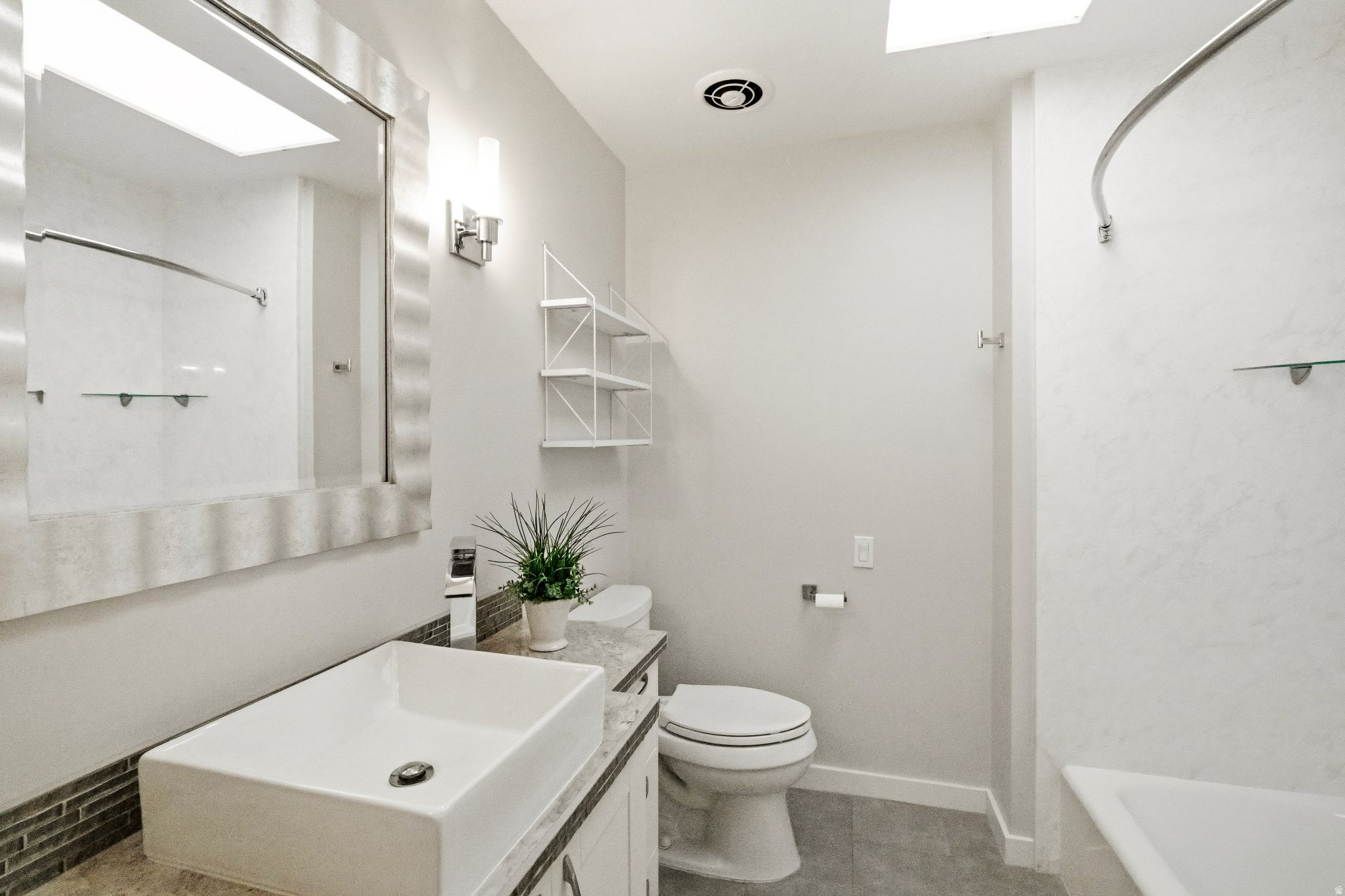 RANCHO VILLA - Residential