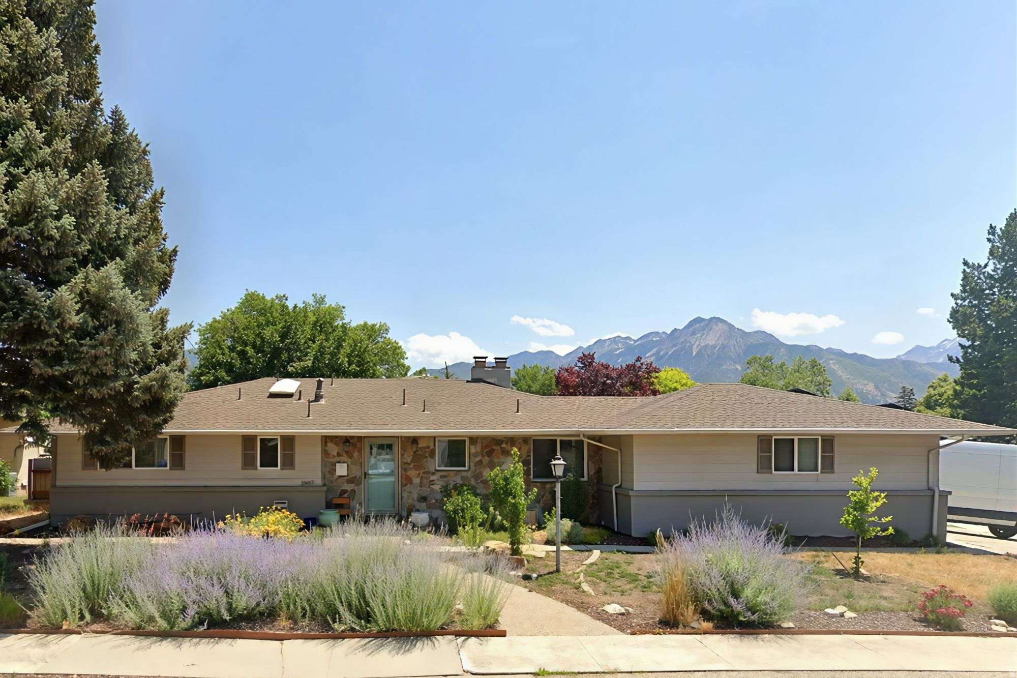 RANCHO VILLA - Residential