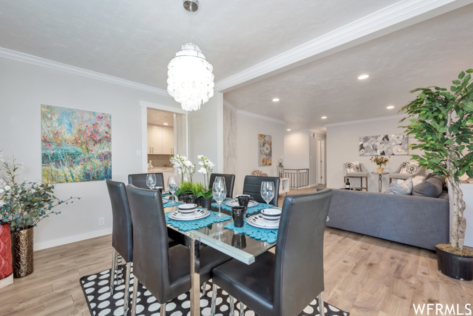 RANCHO VILLA - Residential