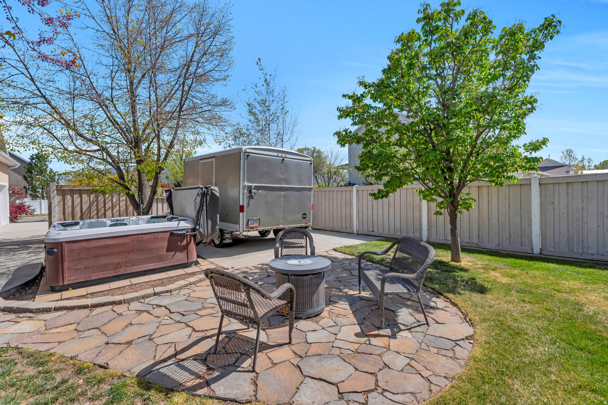 CAMERON PARK - Residential