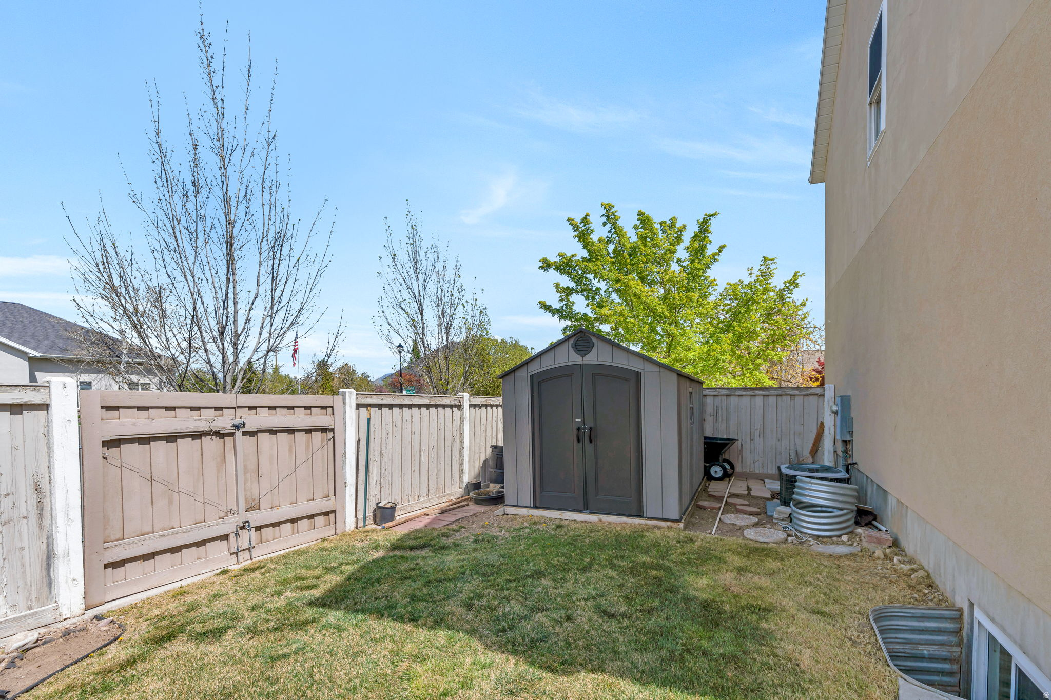 CAMERON PARK - Residential