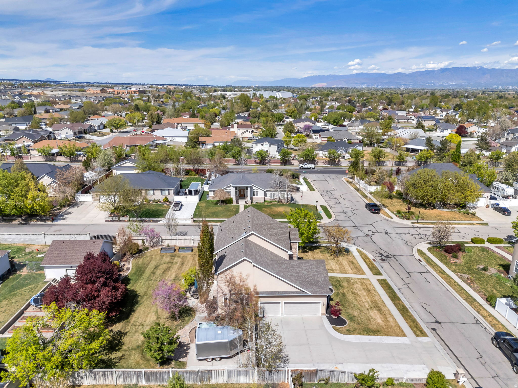 CAMERON PARK - Residential