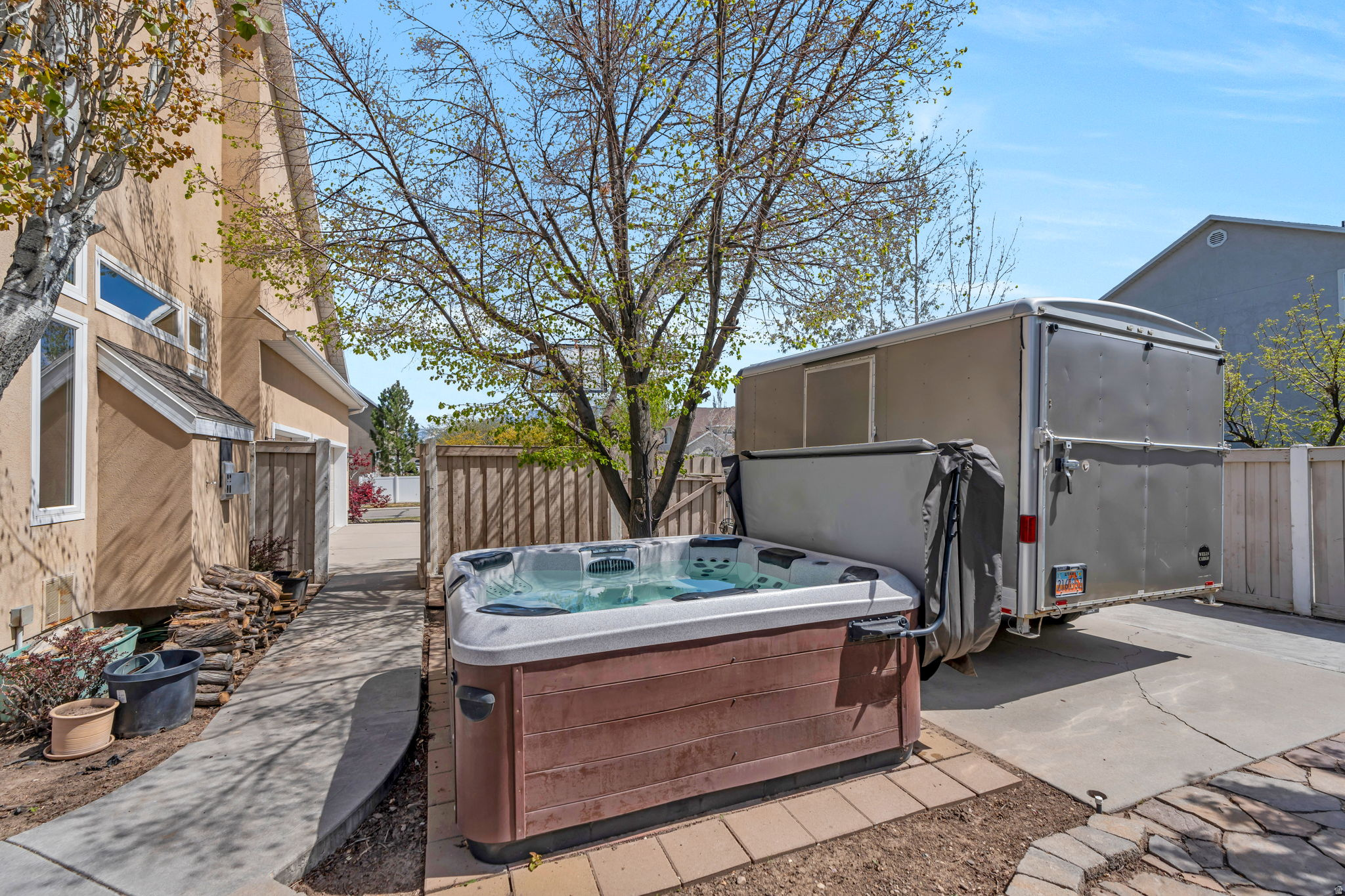 CAMERON PARK - Residential