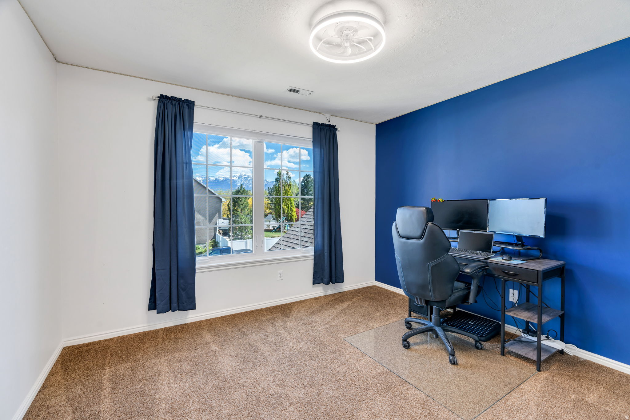 CAMERON PARK - Residential