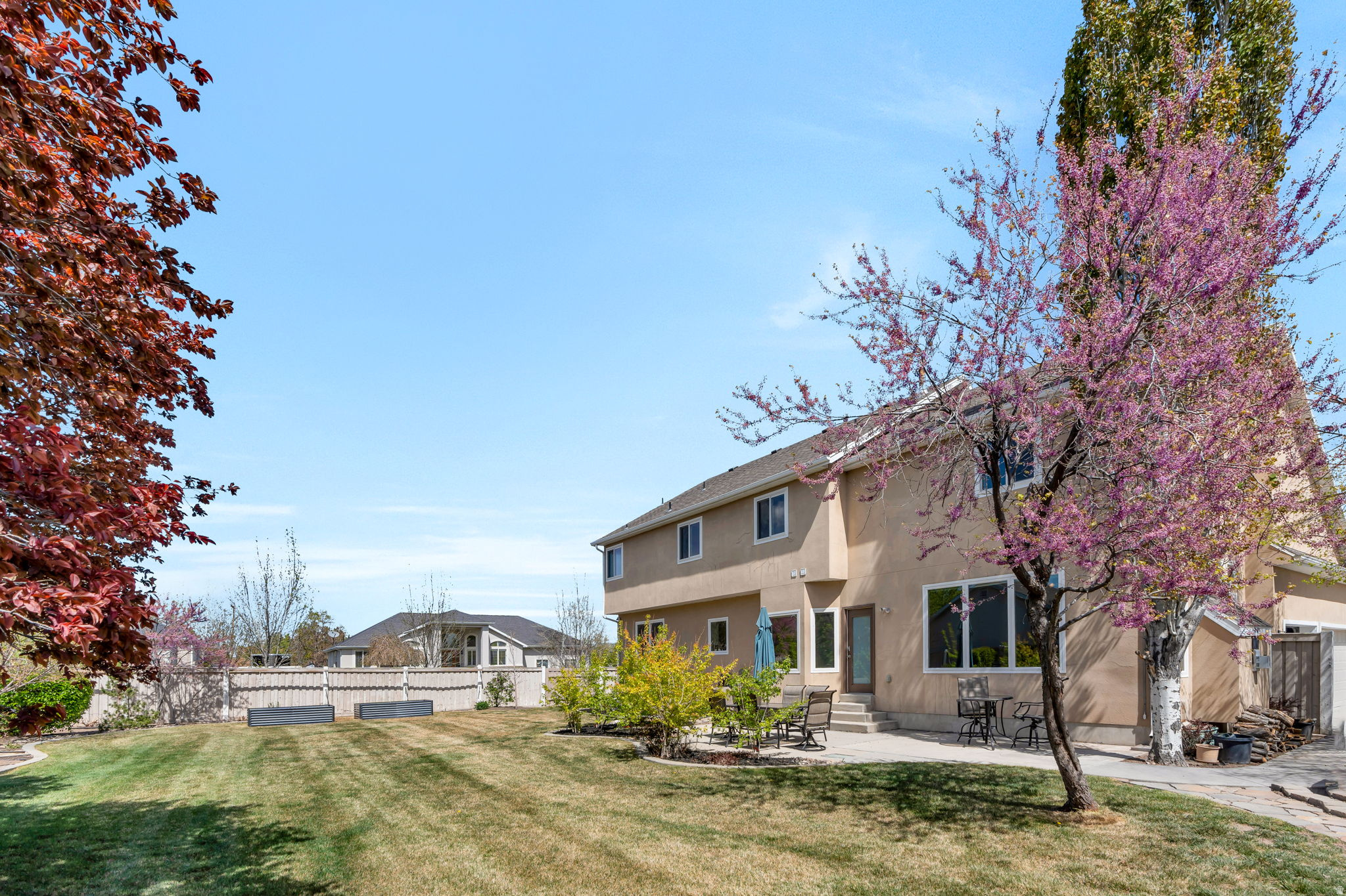 CAMERON PARK - Residential