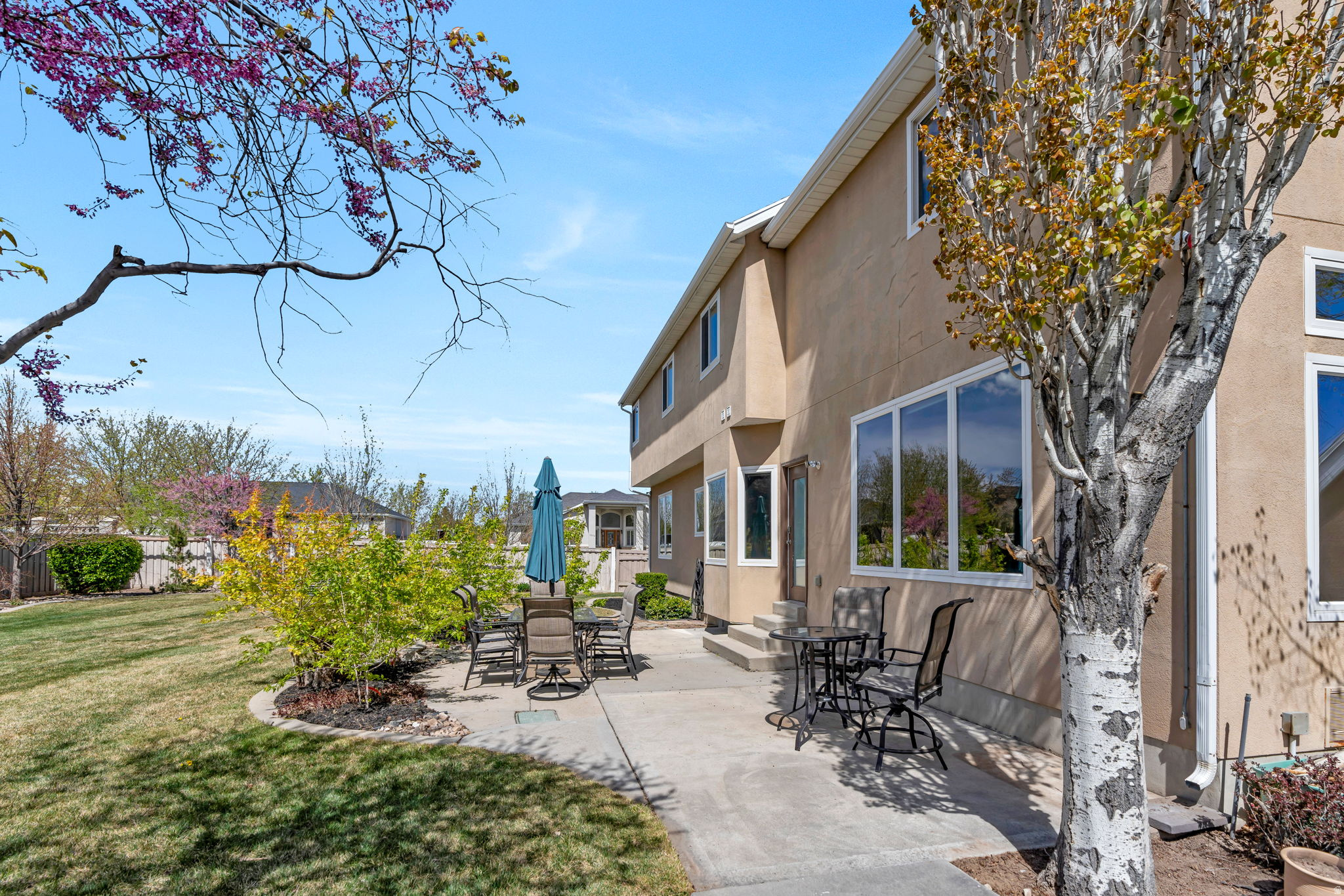 CAMERON PARK - Residential