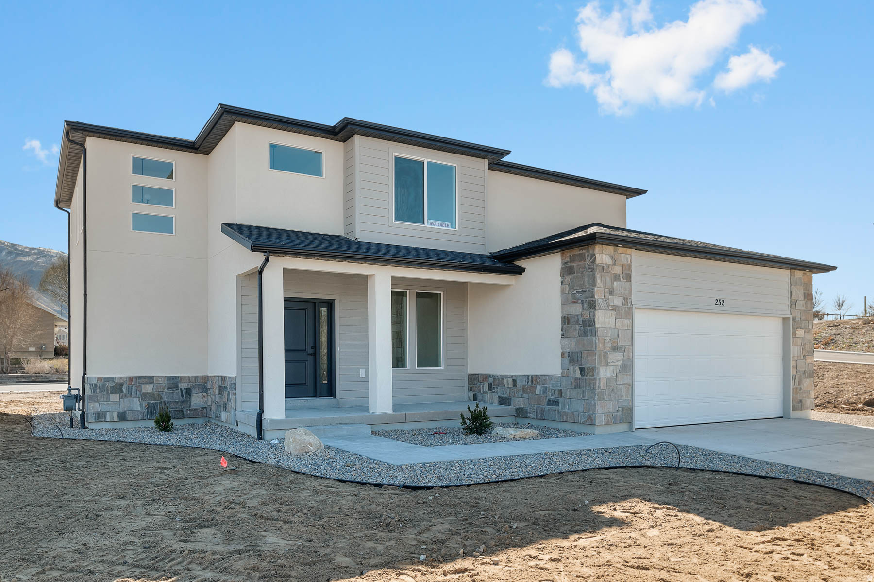 BELLE HOLLOW - Residential