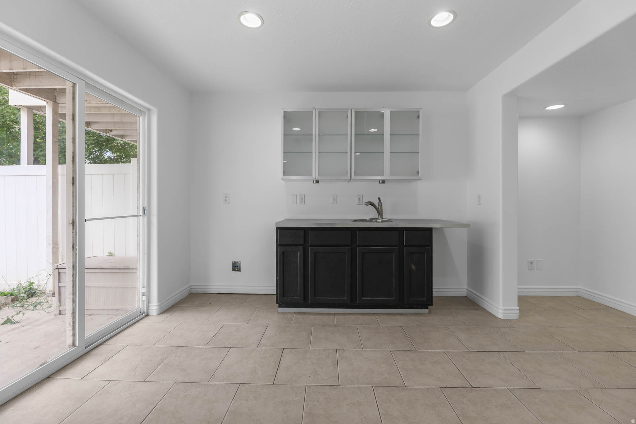 VINTAGE ON THE BLUFFS - Residential