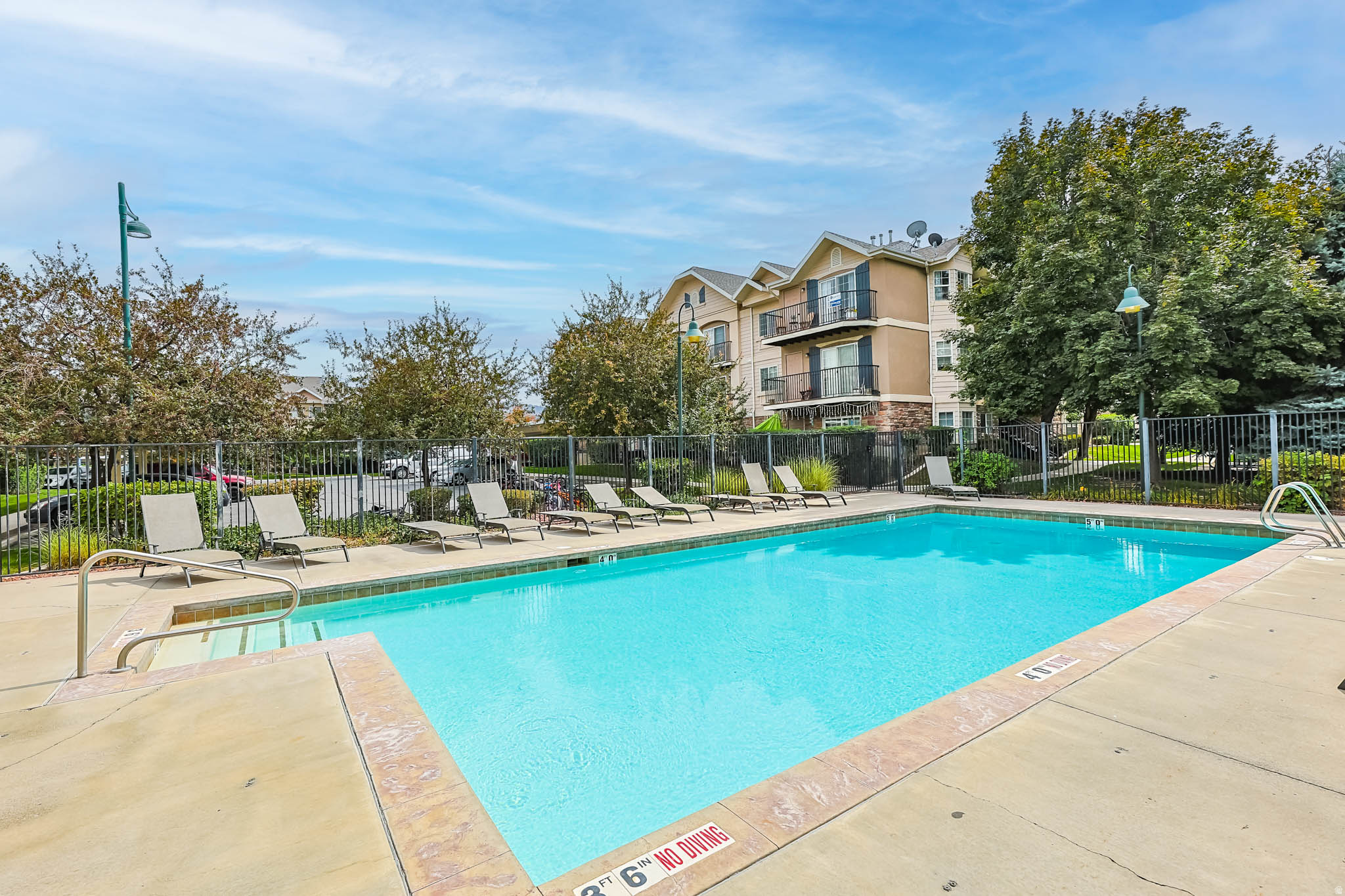 VINTAGE ON THE BLUFFS - Residential