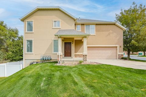 Photo of 1548 W CABERNET DR, Bluffdale, UT 84065 (MLS # 2123579)