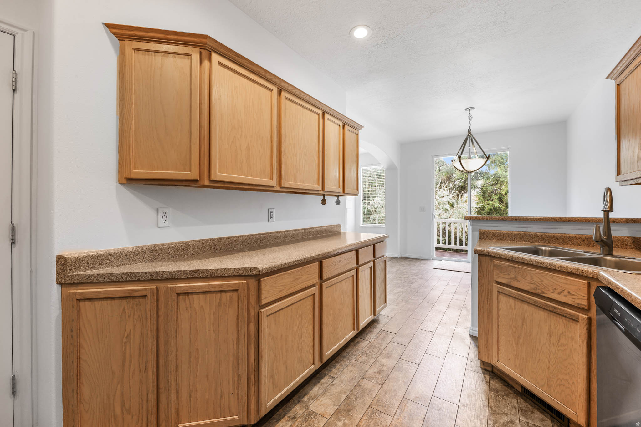 VINTAGE ON THE BLUFFS - Residential