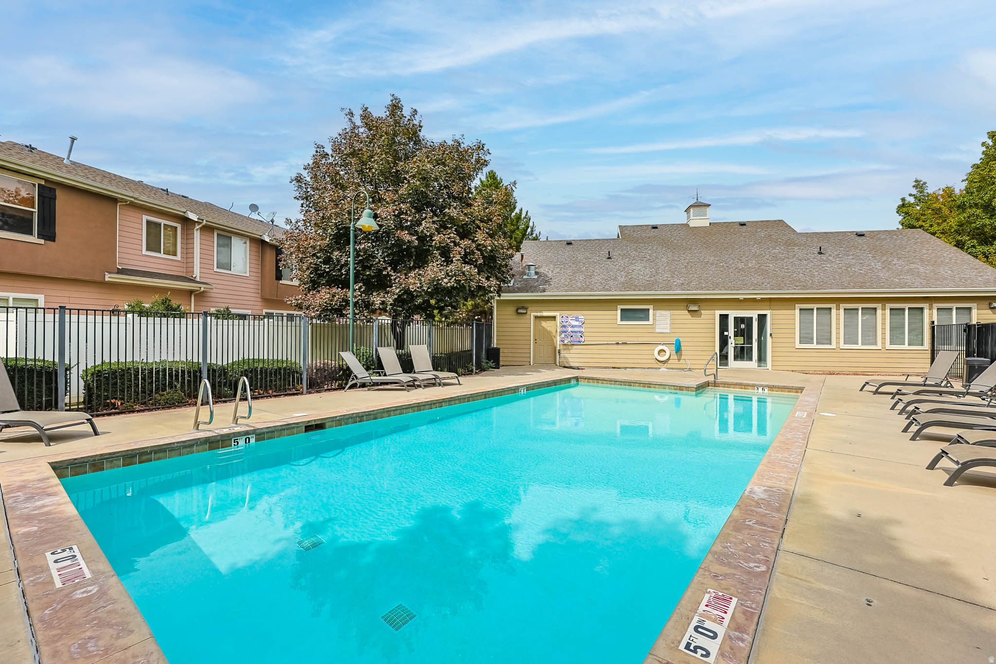 VINTAGE ON THE BLUFFS - Residential