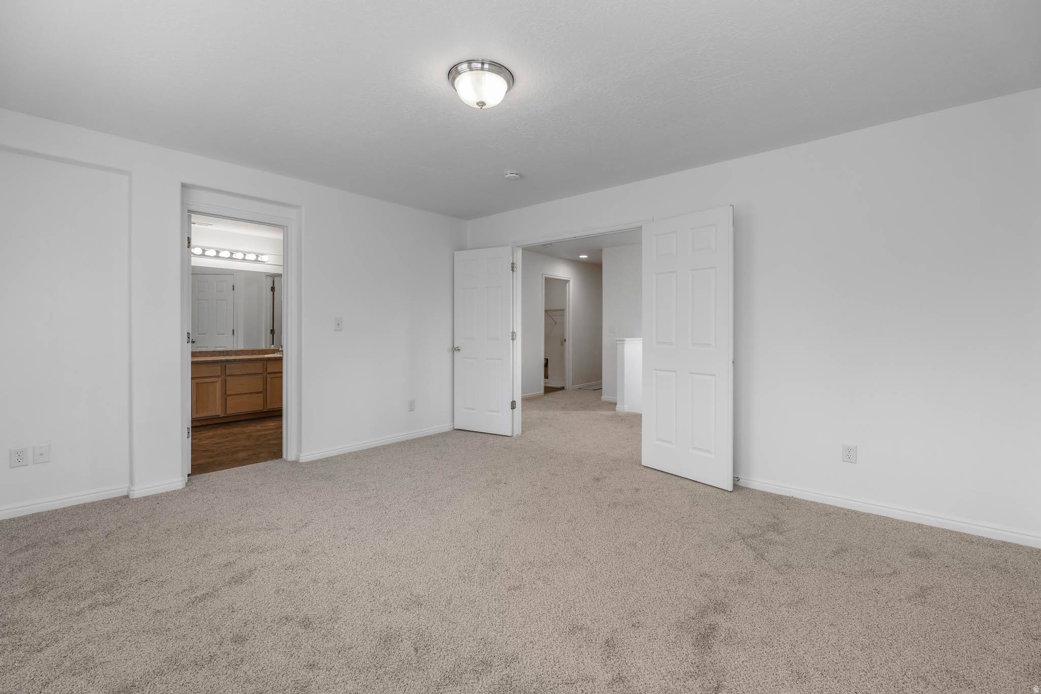 VINTAGE ON THE BLUFFS - Residential